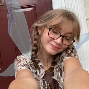 Meet your Posher, Chloe